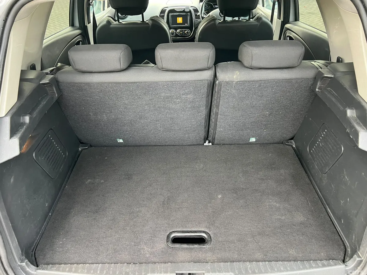 Renault Captur Hatchback, Diesel, 2014, Silver