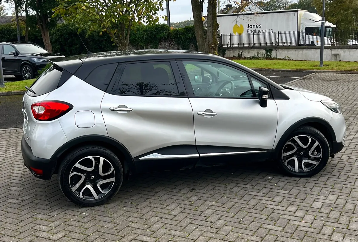 Renault Captur Hatchback, Diesel, 2014, Silver