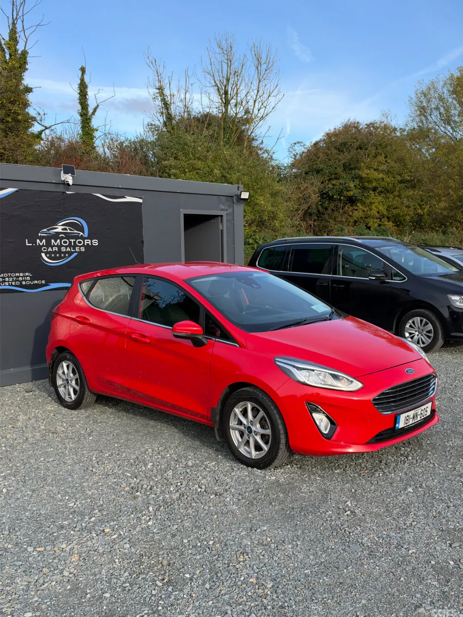 Ford Fiesta Hatchback, Petrol, 2018, Red