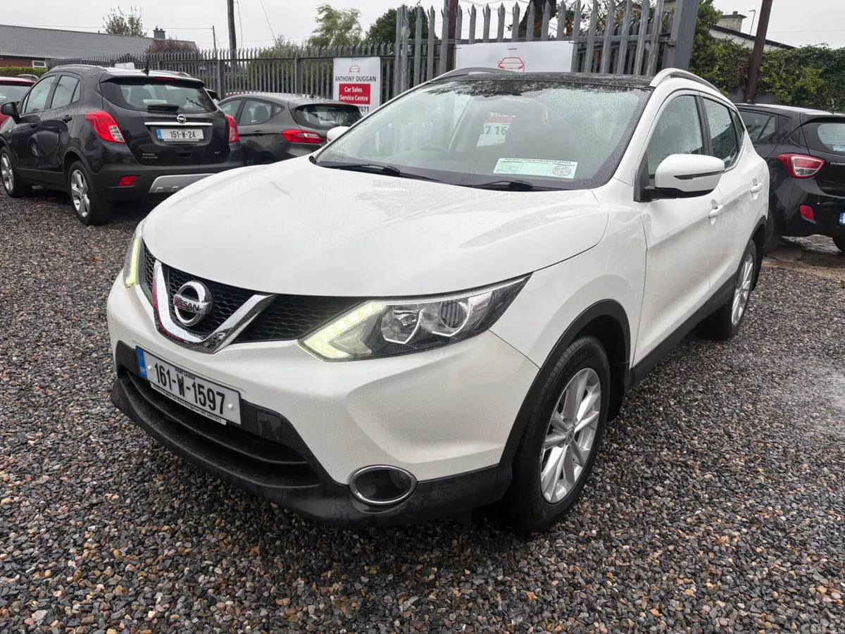 Nissan Qashqai Hatchback, Diesel, 2016, White