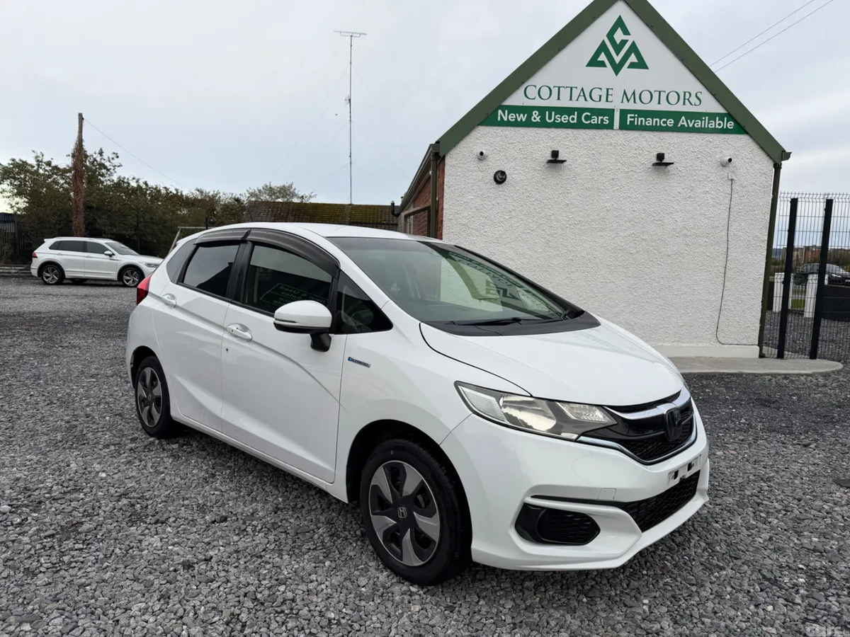 Honda Fit Hatchback, Petrol Hybrid, 2019, White