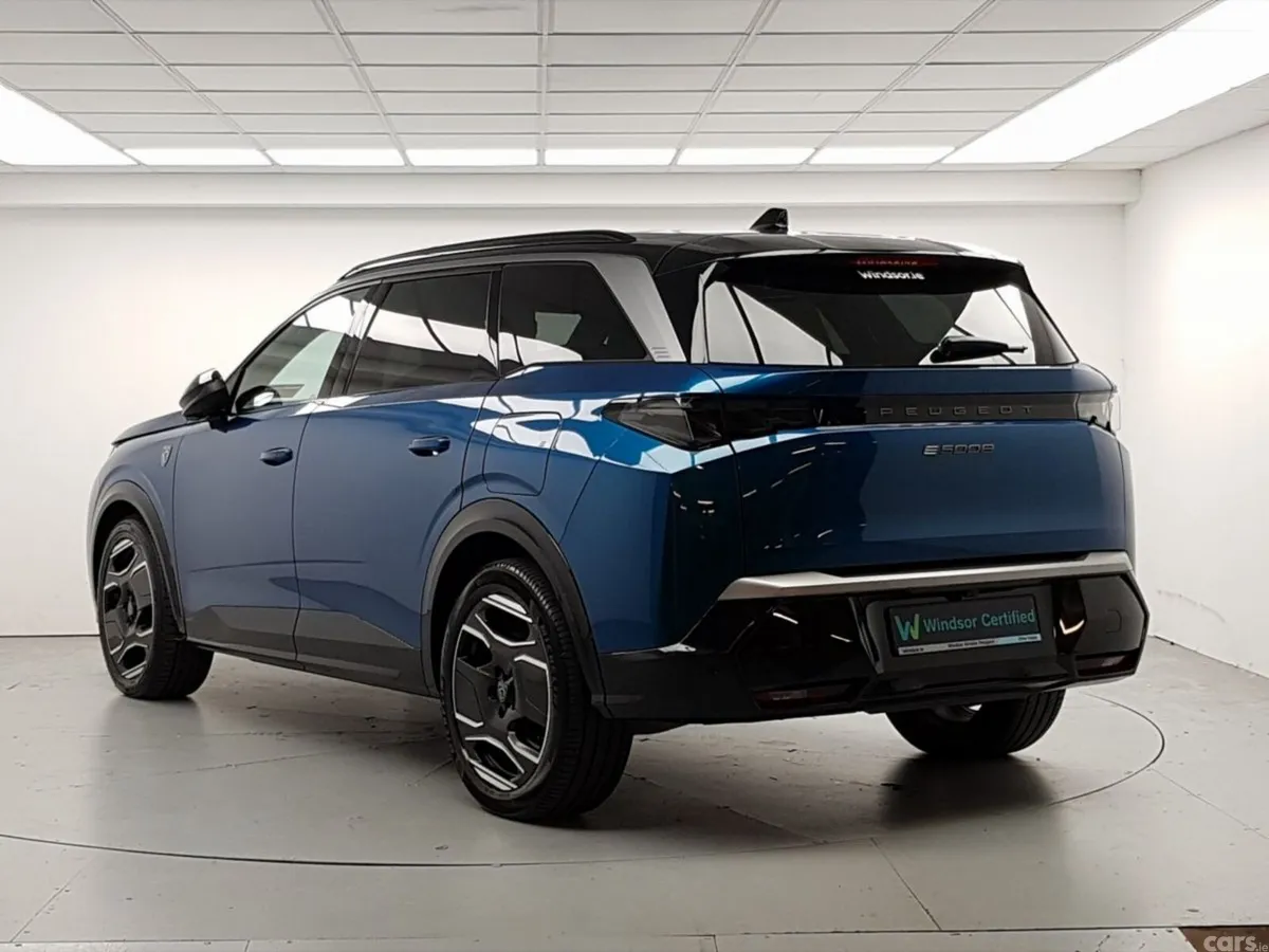 Peugeot 5008 SUV, Electric, 2025, Blue