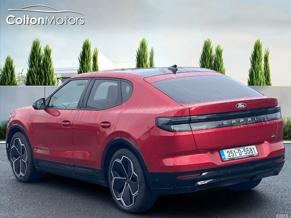 Ford Capri MPV, Electric, 2025, Red
