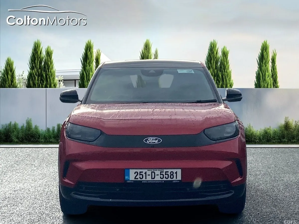Ford Capri MPV, Electric, 2025, Red
