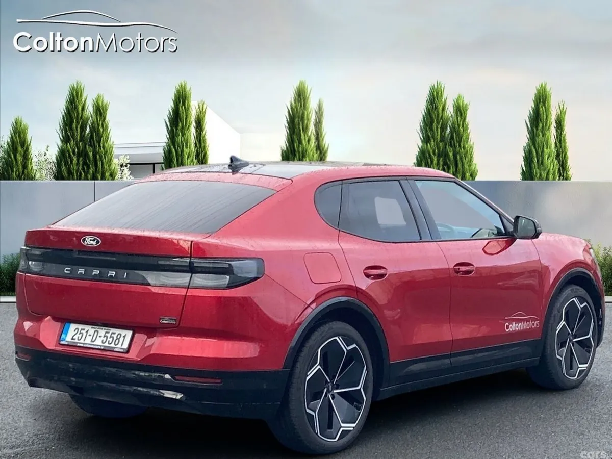 Ford Capri MPV, Electric, 2025, Red