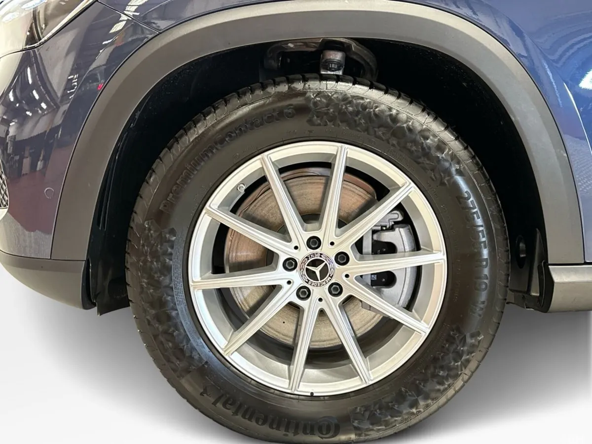 Mercedes-Benz GLE SUV, Petrol Plug-in Hybrid, 2026, Blue