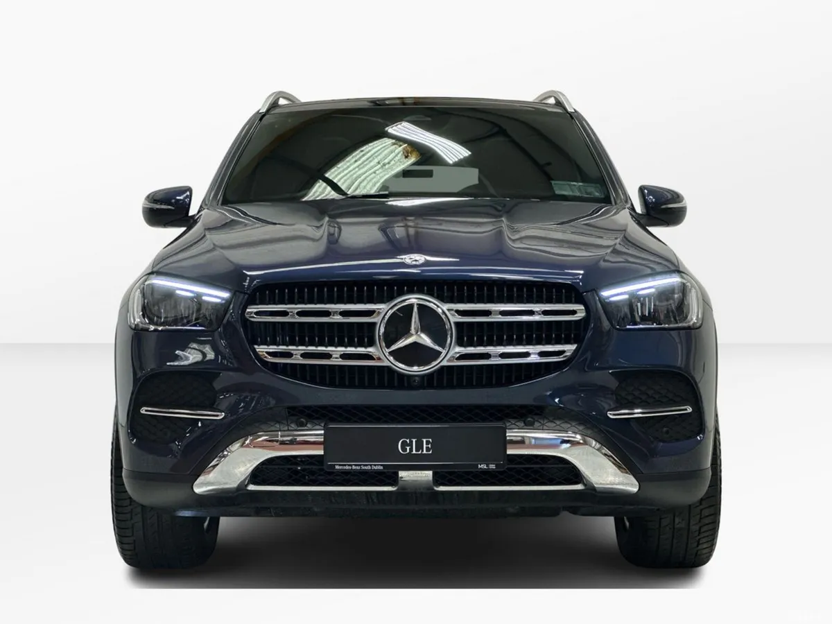 Mercedes-Benz GLE SUV, Petrol Plug-in Hybrid, 2026, Blue