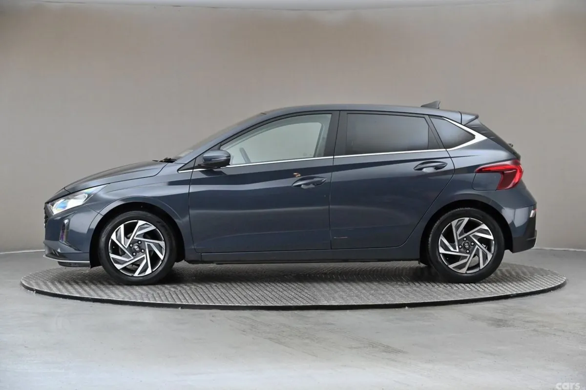 Hyundai i20 Hatchback, Petrol, 2024, Grey