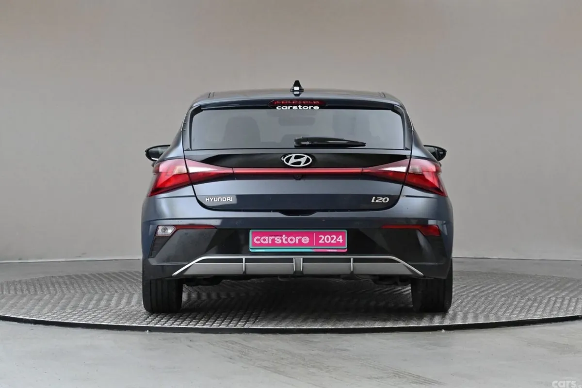 Hyundai i20 Hatchback, Petrol, 2024, Grey