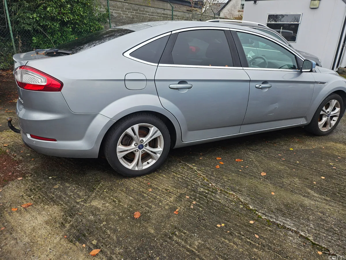 Ford Mondeo Hatchback, Diesel, 2014, Silver