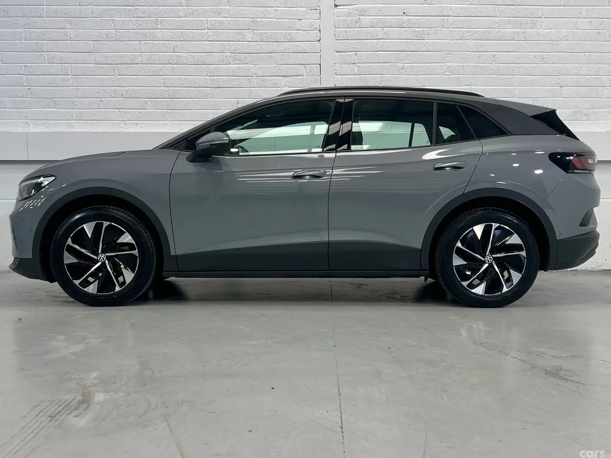 Volkswagen ID.4 SUV, Electric, 2024, Grey