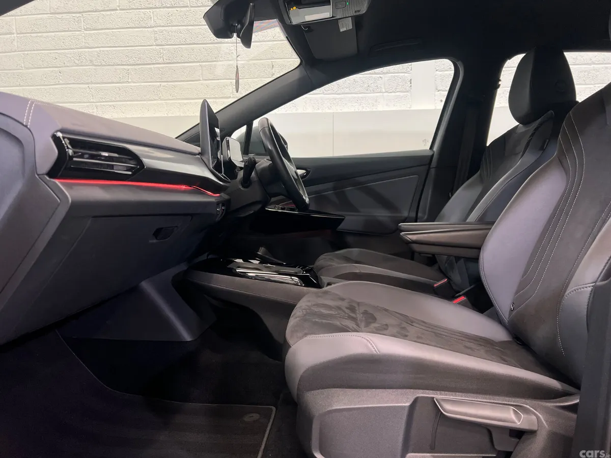 Volkswagen ID.4 SUV, Electric, 2024, Grey