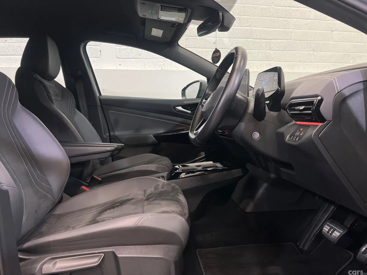 Volkswagen ID.4 SUV, Electric, 2024, Grey