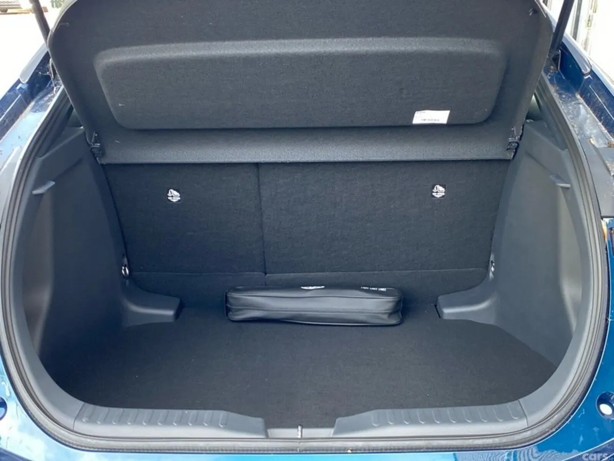 Toyota C-HR SUV, Petrol Hybrid, 2026, Blue