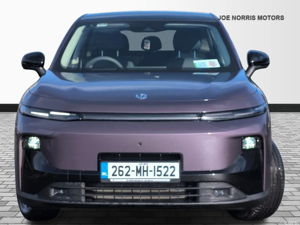 Leapmotor B10 Hatchback, Petrol, 2026, Purple