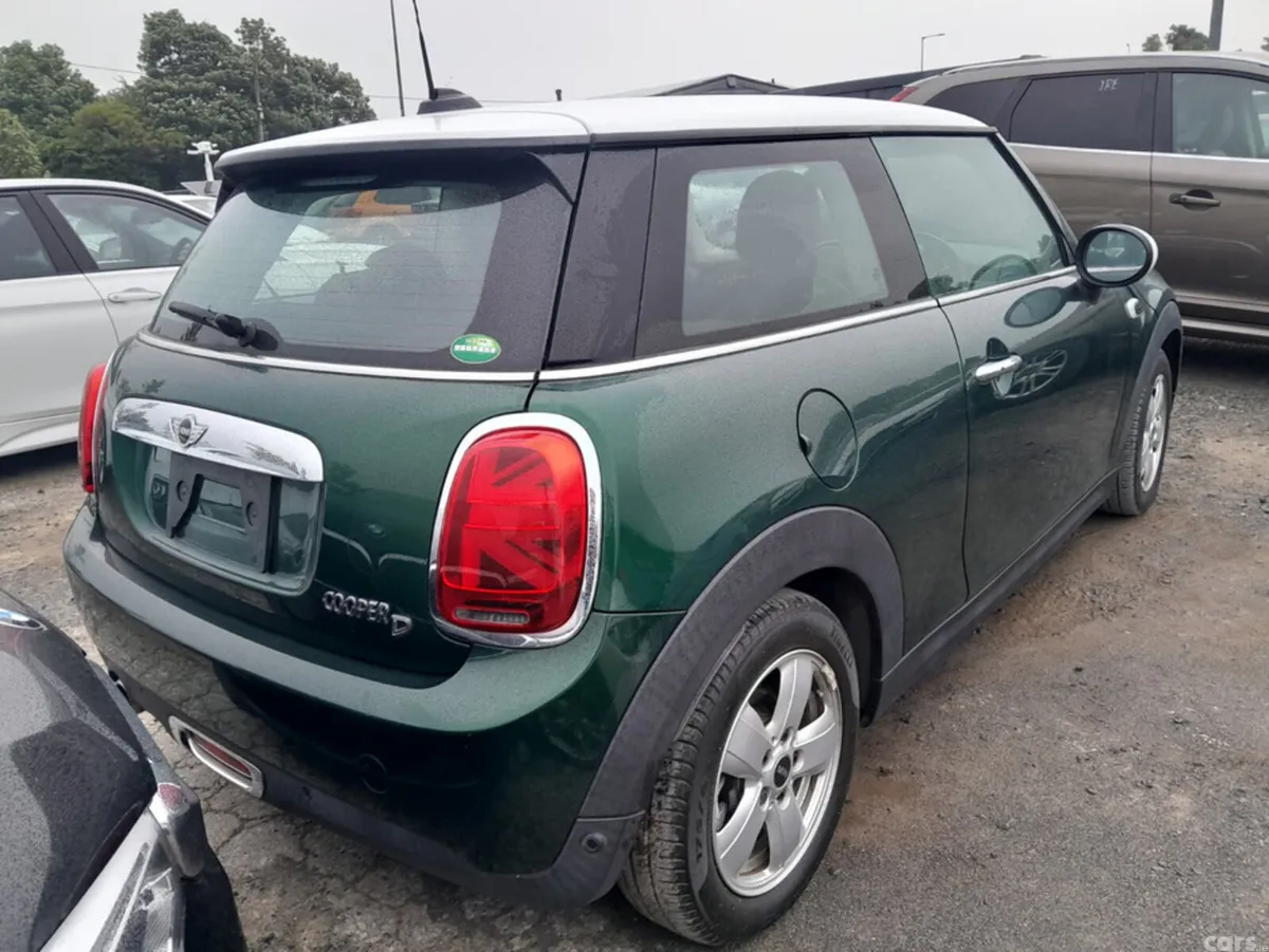 Mini Cooper Hatchback, Diesel, 2018, Green