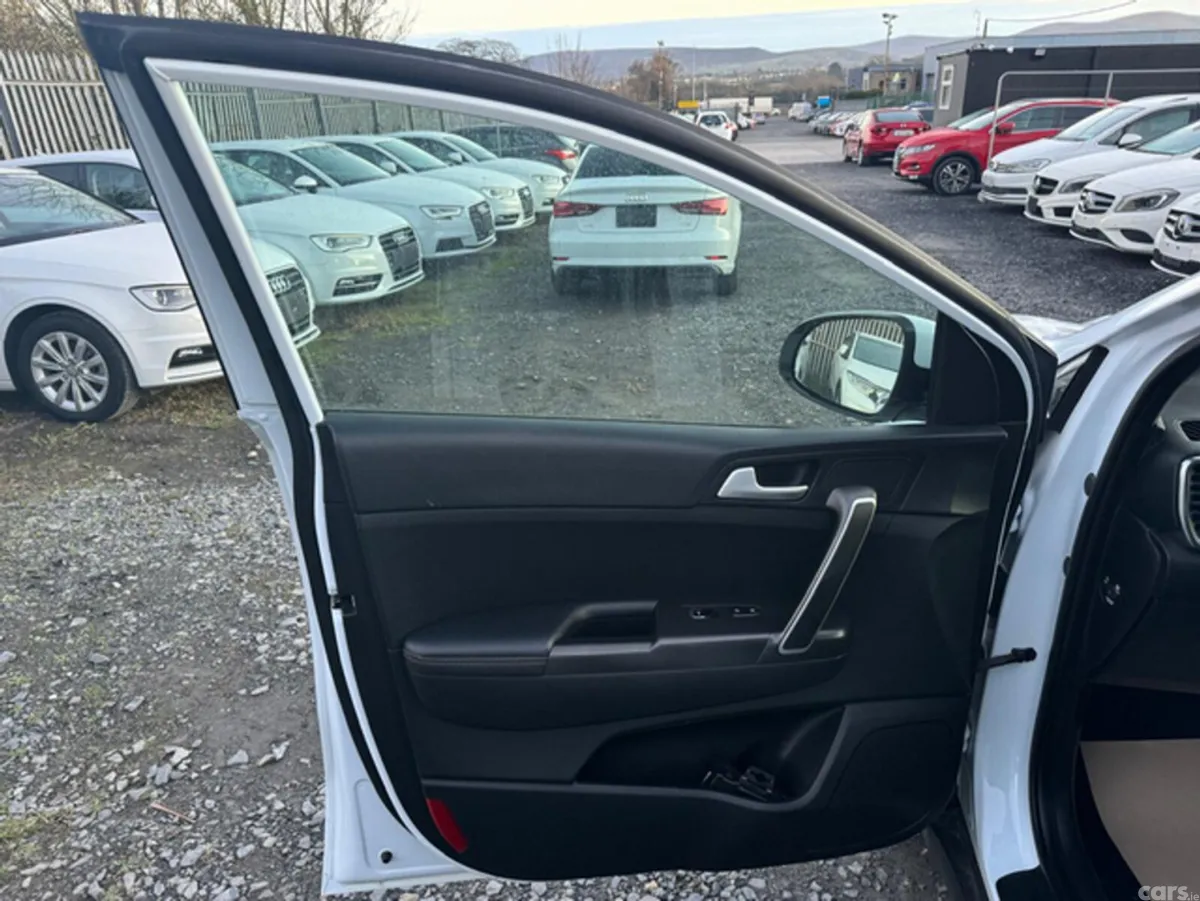 Kia Sportage SUV, Diesel, 2016, White