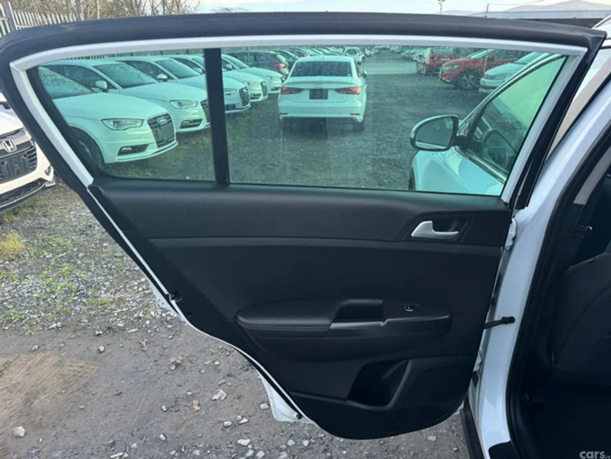 Kia Sportage SUV, Diesel, 2016, White