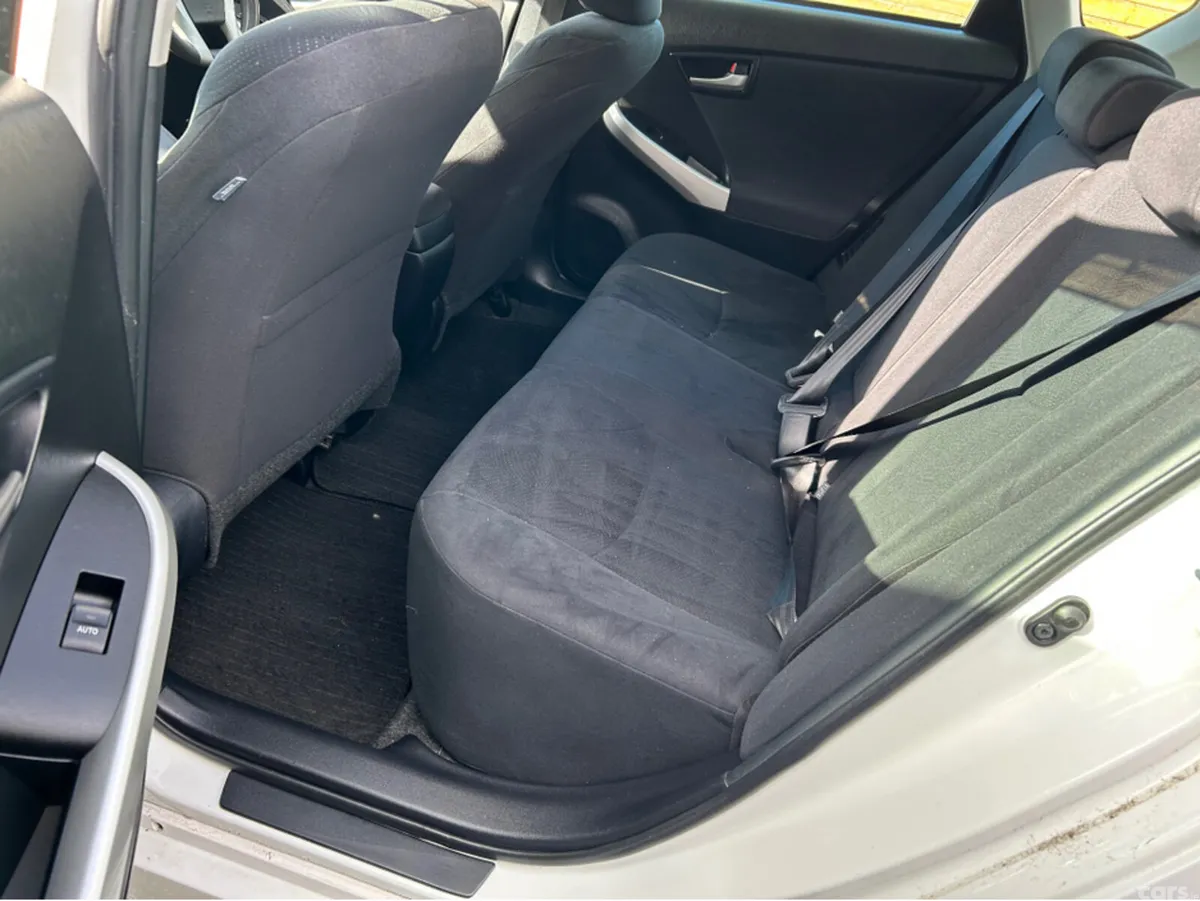 Toyota Prius Hatchback, Petrol Hybrid, 2014, White