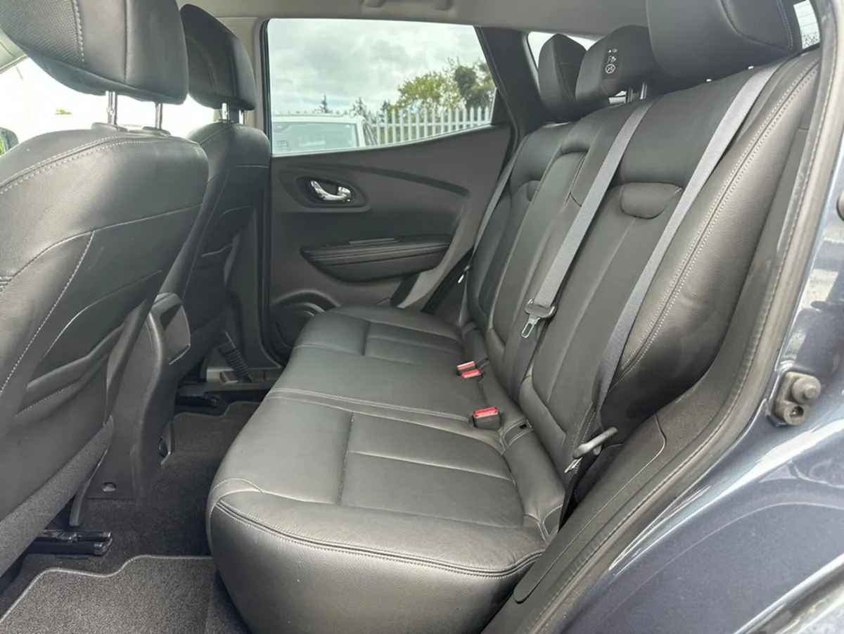 Renault Kadjar SUV, Petrol, 2018, Grey