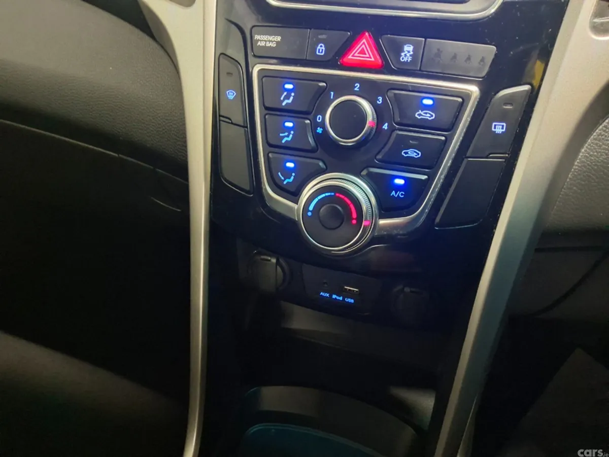 Hyundai i30 Hatchback, Petrol, 2016, Silver