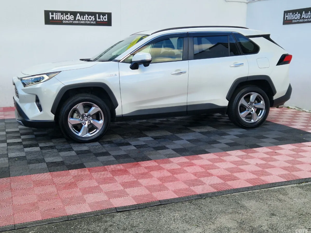 Toyota RAV4 SUV, Petrol Hybrid, 2019, White