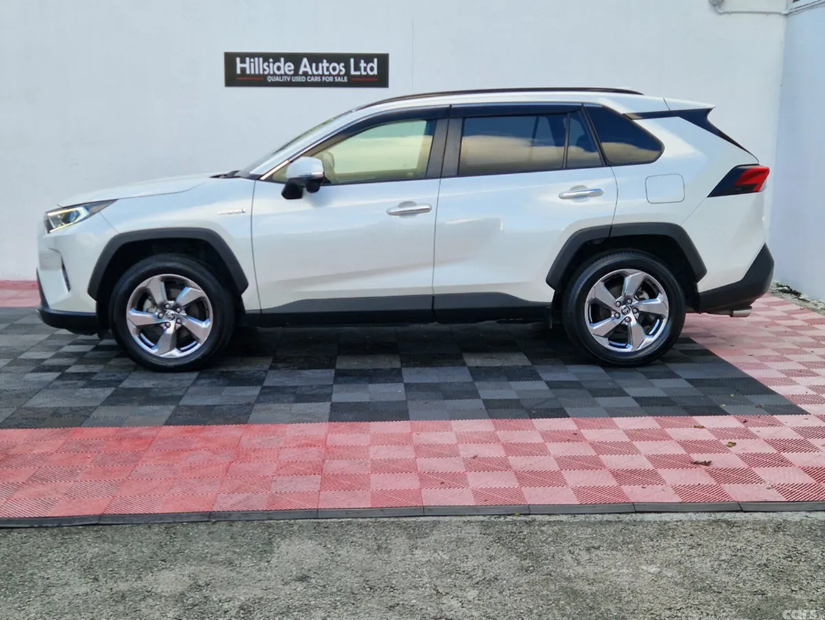 Toyota RAV4 SUV, Petrol Hybrid, 2019, White