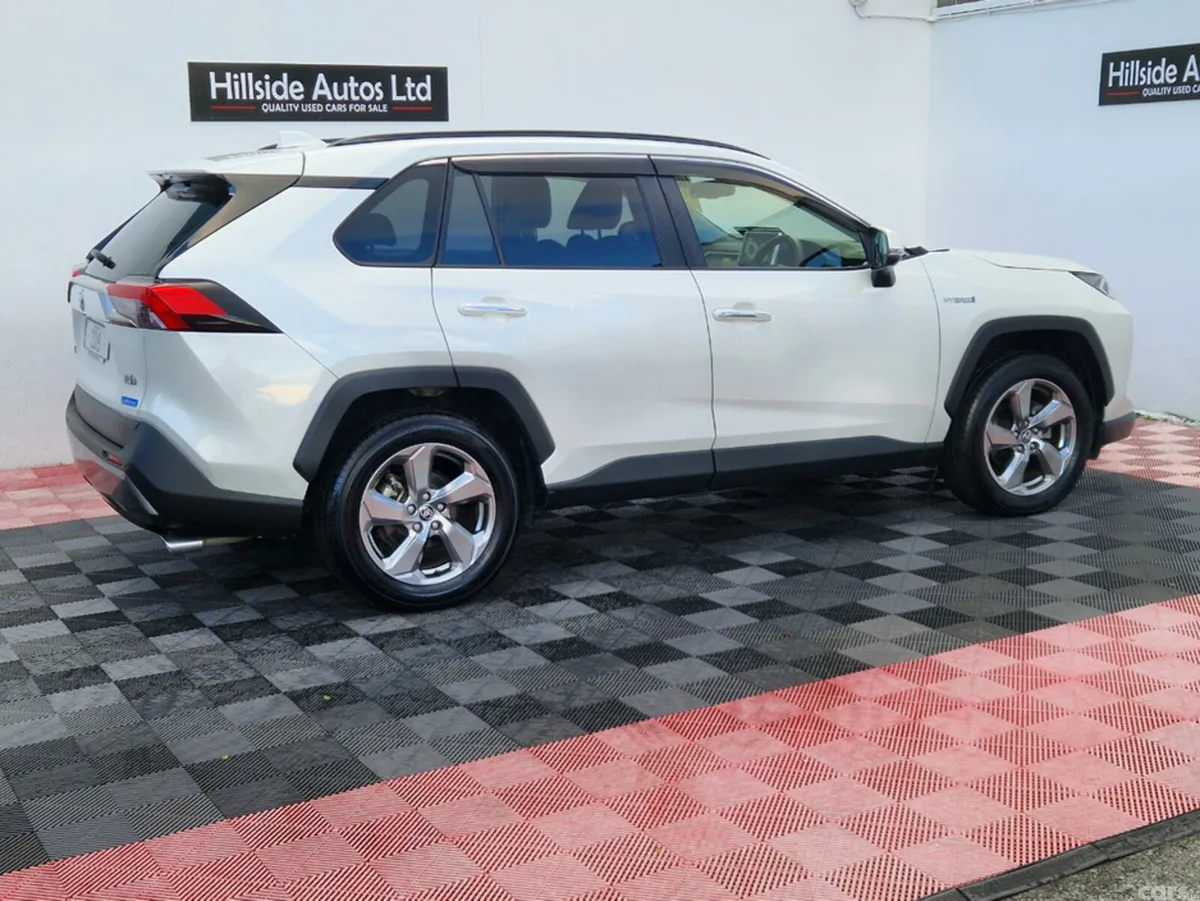 Toyota RAV4 SUV, Petrol Hybrid, 2019, White