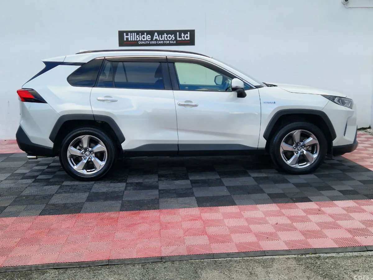 Toyota RAV4 SUV, Petrol Hybrid, 2019, White