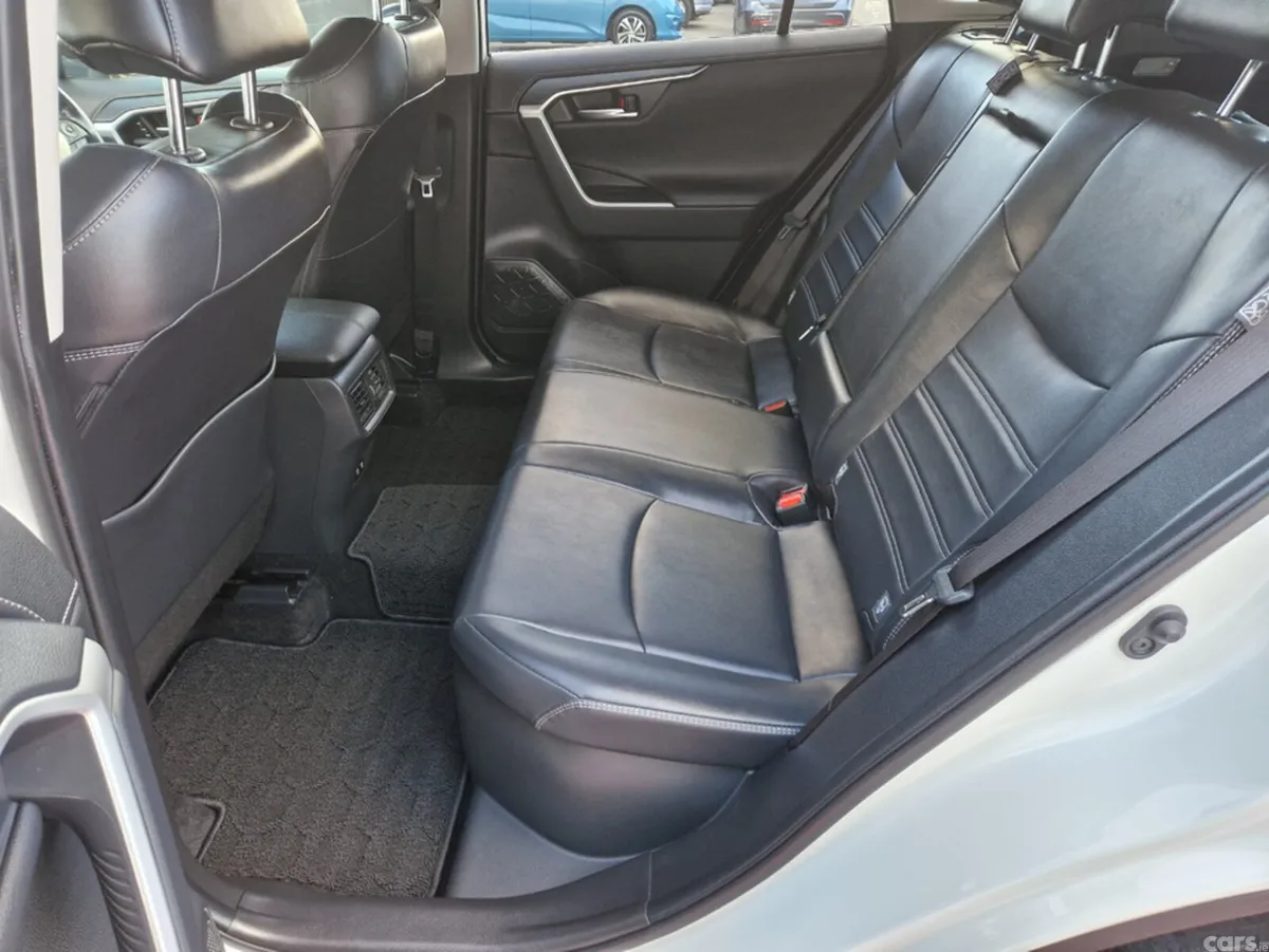 Toyota RAV4 SUV, Petrol Hybrid, 2019, White