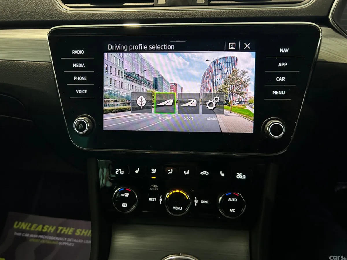 Skoda Superb Hatchback, Diesel, 2022, Blue