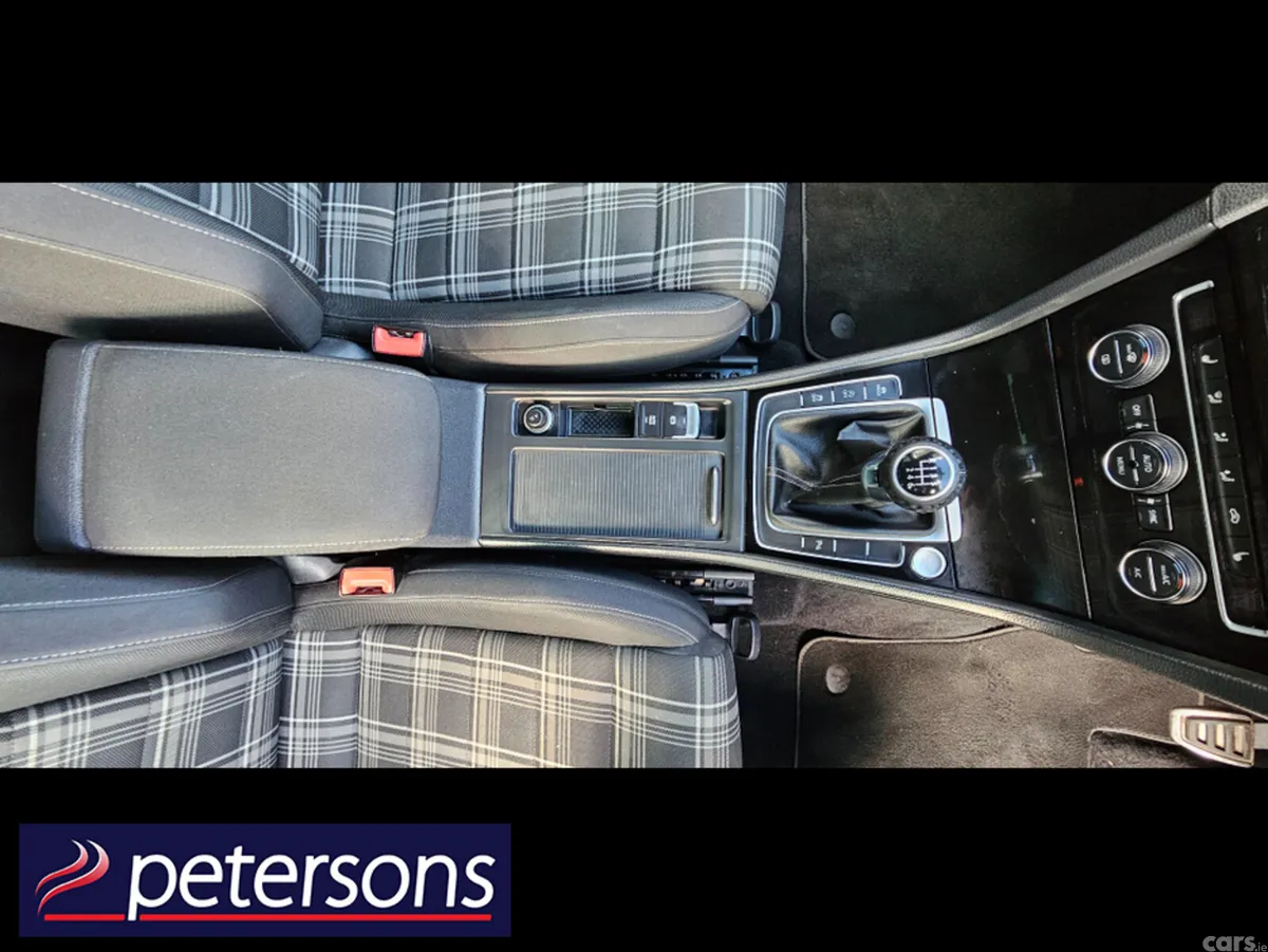 Volkswagen Golf Hatchback, Diesel, 2016, White