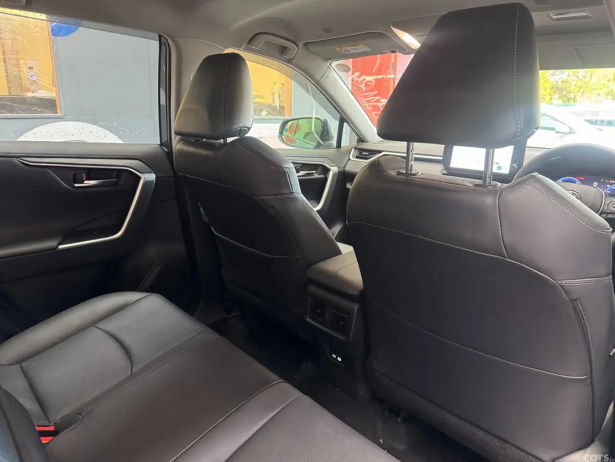 Toyota RAV4 SUV, Petrol Hybrid, 2024, Grey