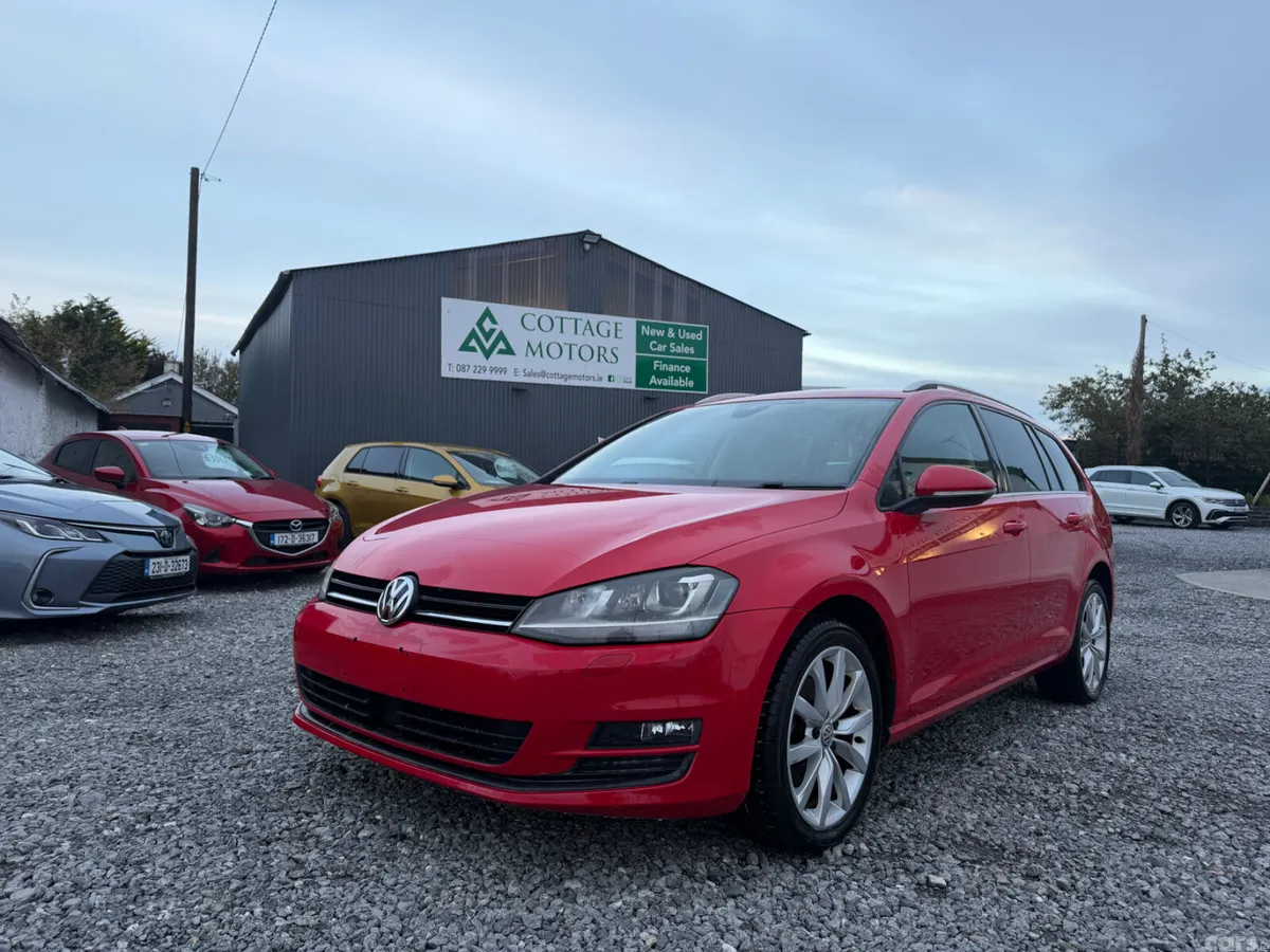 Volkswagen Golf Estate, Petrol, 2017, Red