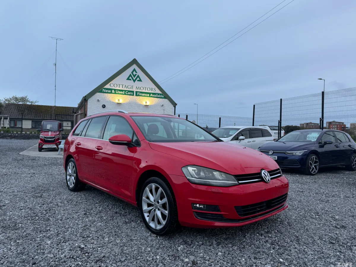 Volkswagen Golf Estate, Petrol, 2017, Red