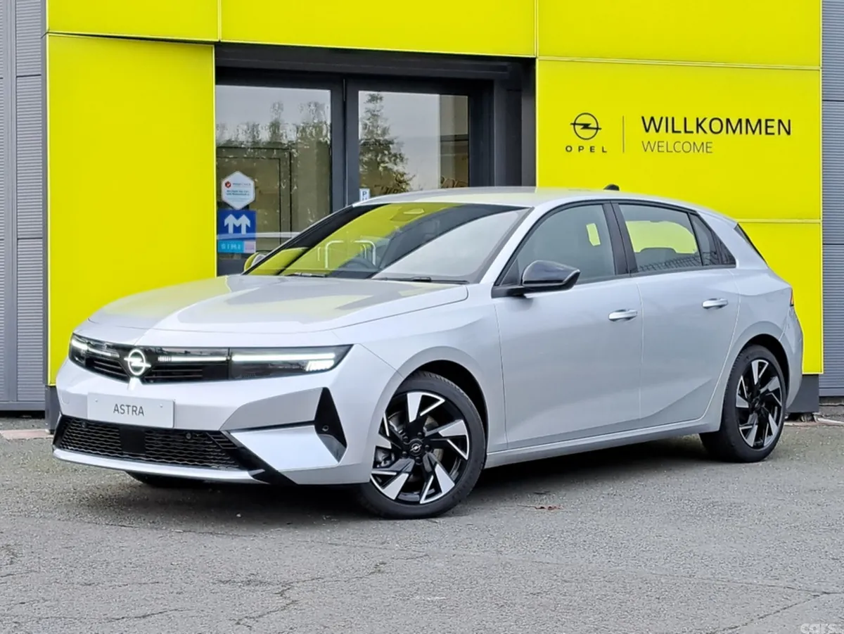 Opel Astra Hatchback, Petrol Hybrid, 2027, Silver