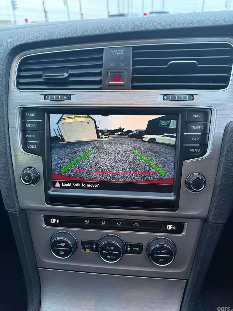 Volkswagen Golf Estate, Petrol, 2017, Red