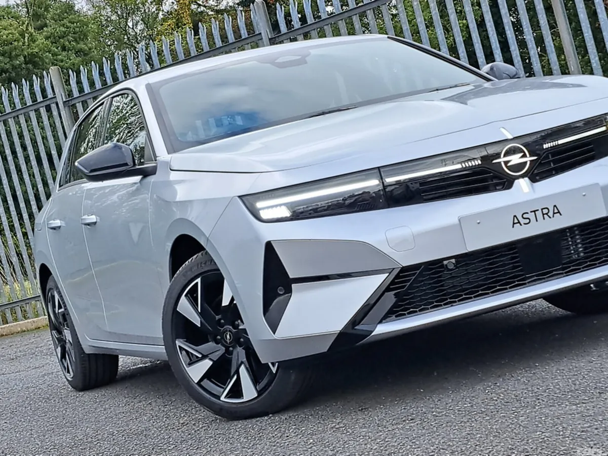 Opel Astra Hatchback, Petrol Hybrid, 2027, Silver