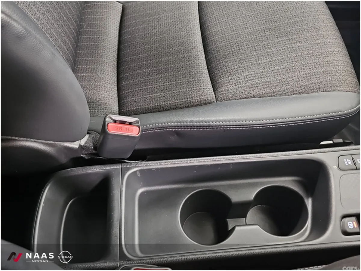 Toyota Yaris Cross Hatchback, Petrol Hybrid, 2023, Black