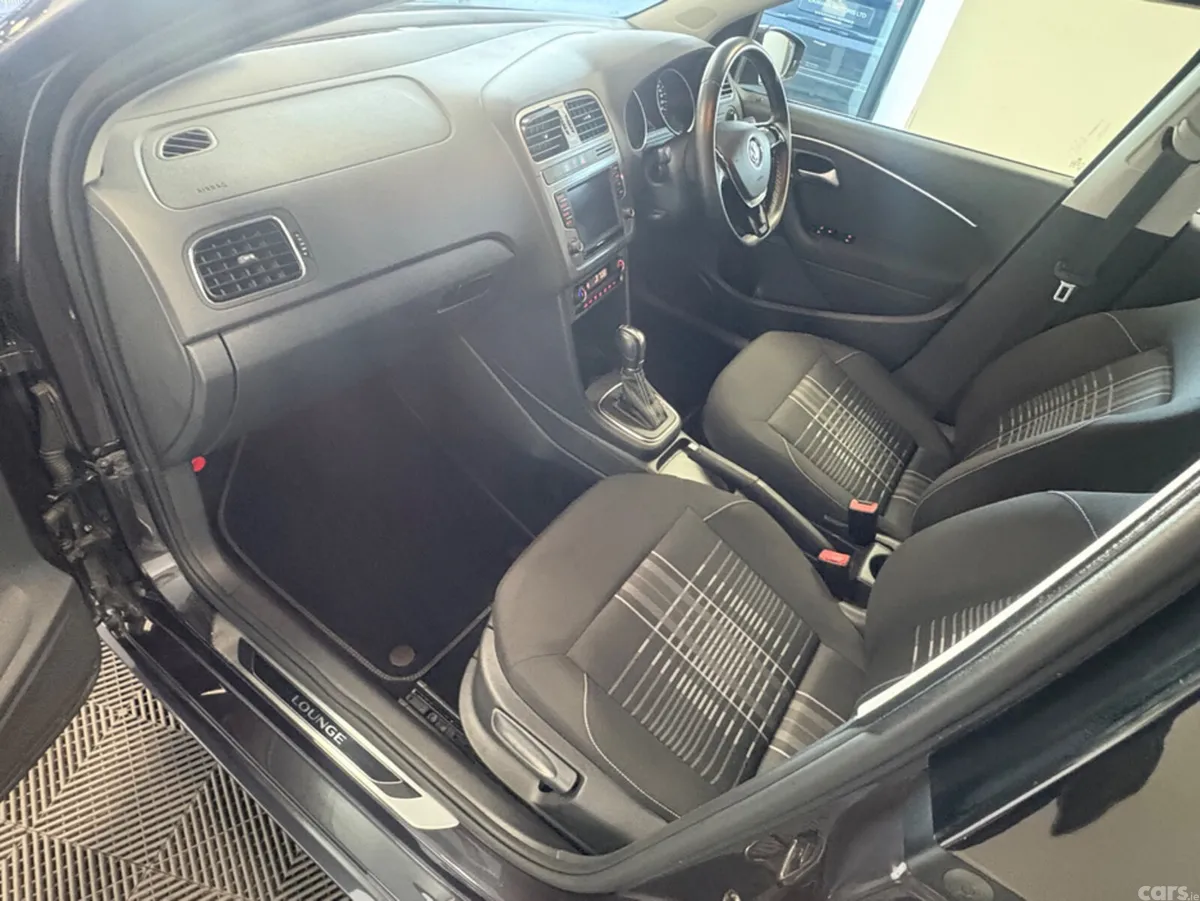 Volkswagen Polo Hatchback, Petrol, 2015, Grey