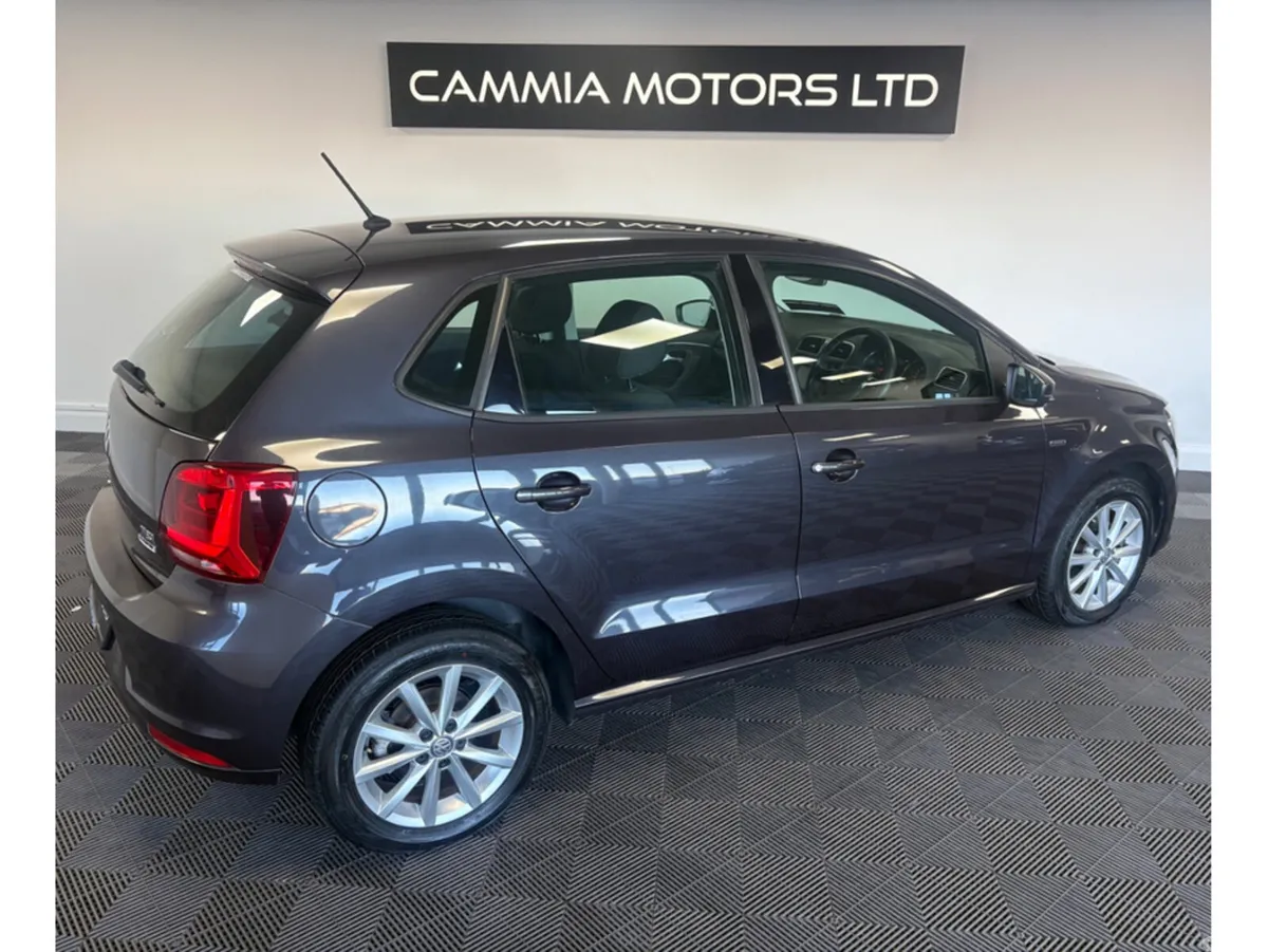 Volkswagen Polo Hatchback, Petrol, 2015, Grey