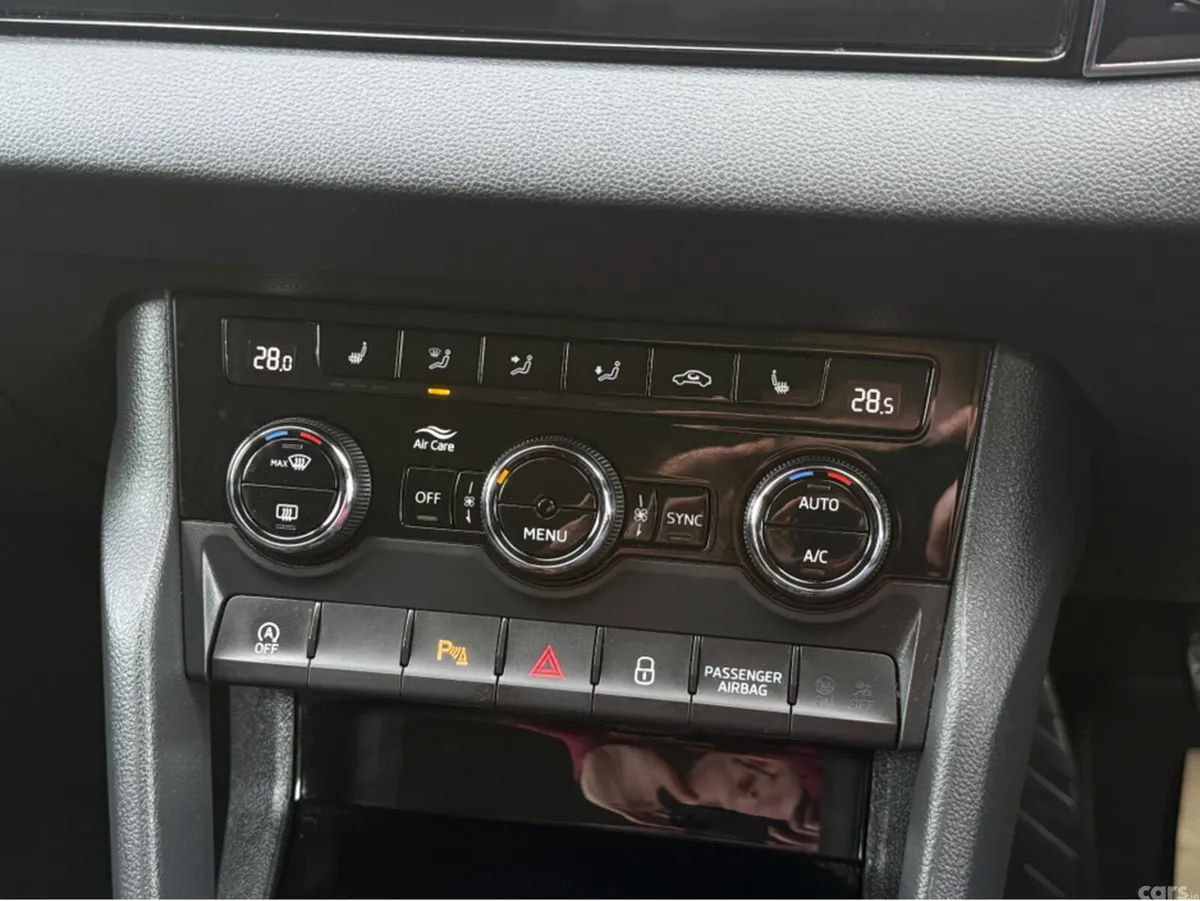 Skoda Karoq SUV, Diesel, 2024, Grey