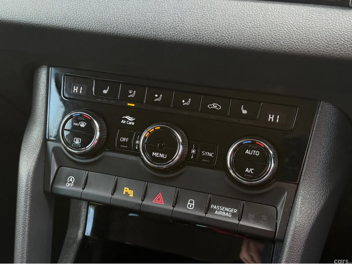Skoda Karoq SUV, Diesel, 2024, Grey