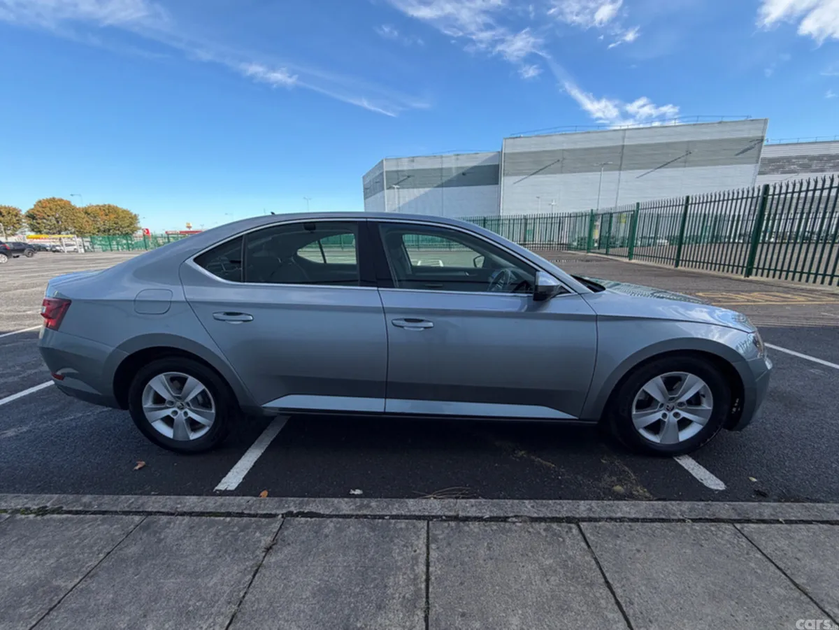 Skoda Superb Saloon, Diesel, 2016, Grey