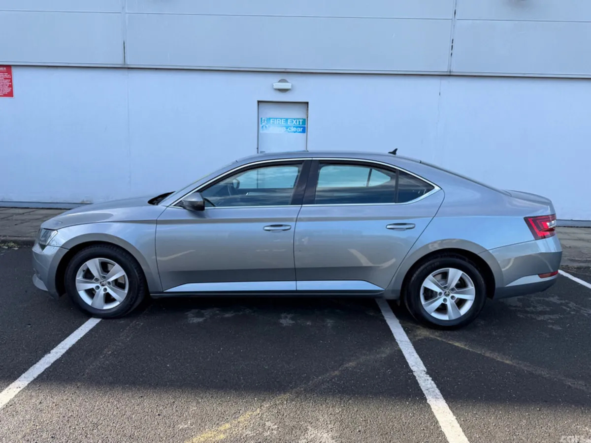 Skoda Superb Saloon, Diesel, 2016, Grey