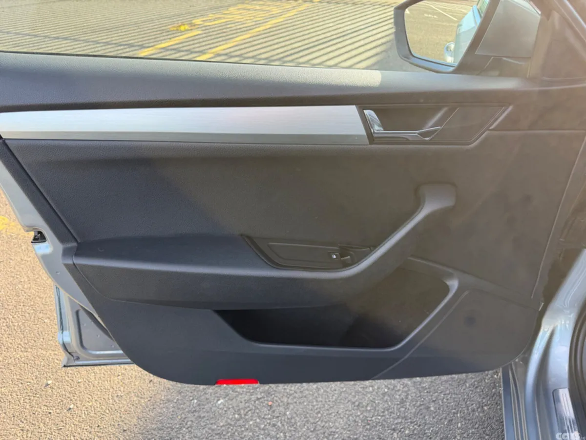 Skoda Superb Saloon, Diesel, 2016, Grey