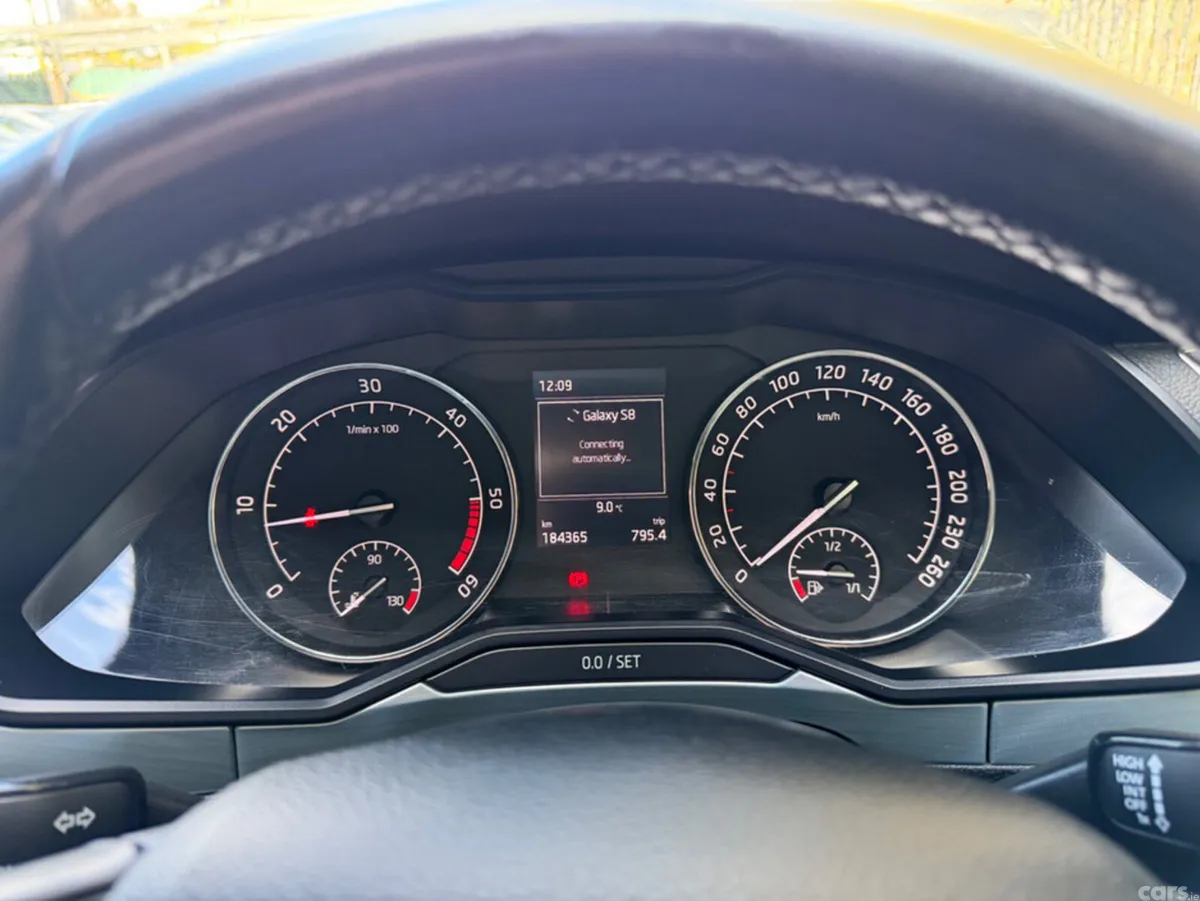 Skoda Superb Saloon, Diesel, 2016, Grey