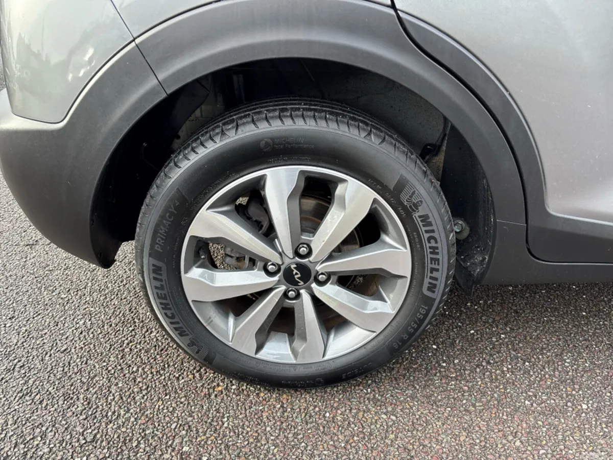 Kia Stonic SUV, Petrol, 2026, Grey