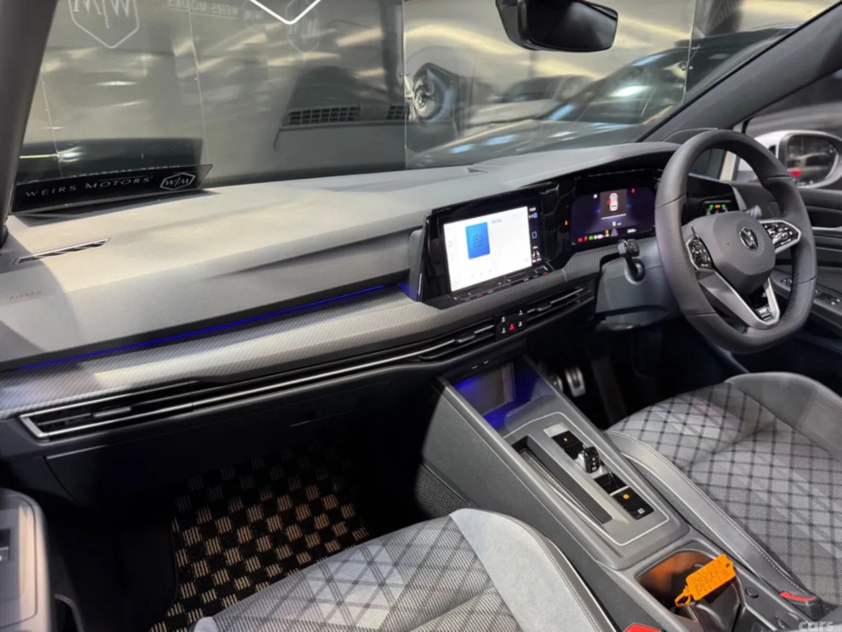 Volkswagen Golf Hatchback, Petrol, 2021, White