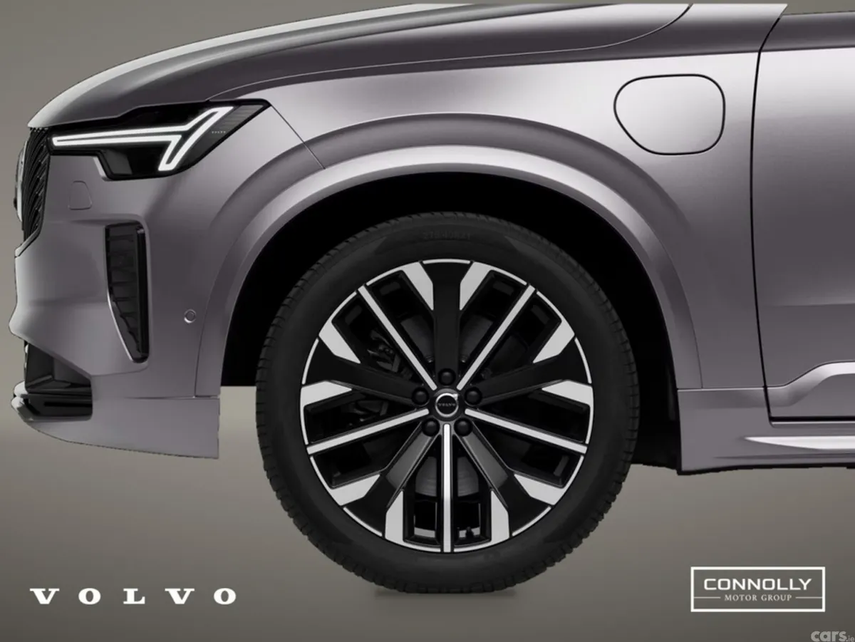 Volvo XC90 SUV, Petrol Plug-in Hybrid, 2027, Silver
